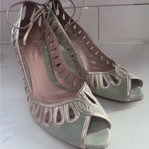 Elegant Silver and Green Peep-Toe Heels with Cutout Design